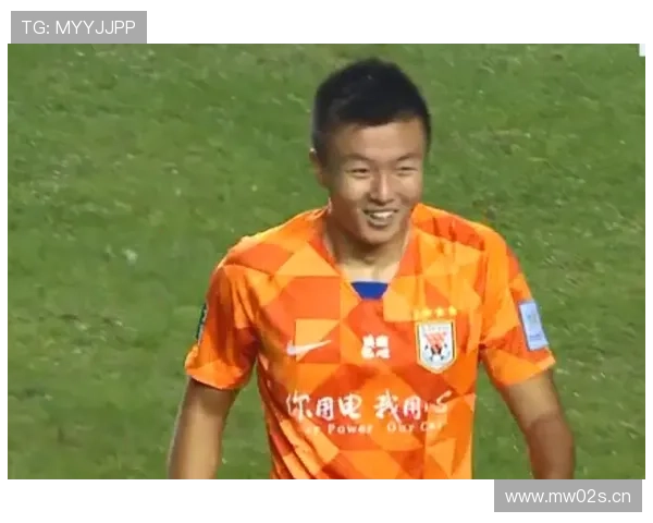 西海岸签泰山青训双星引关注热